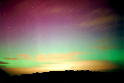 Aurora austral registada na Nova Zelândia
 hemisfério sul
